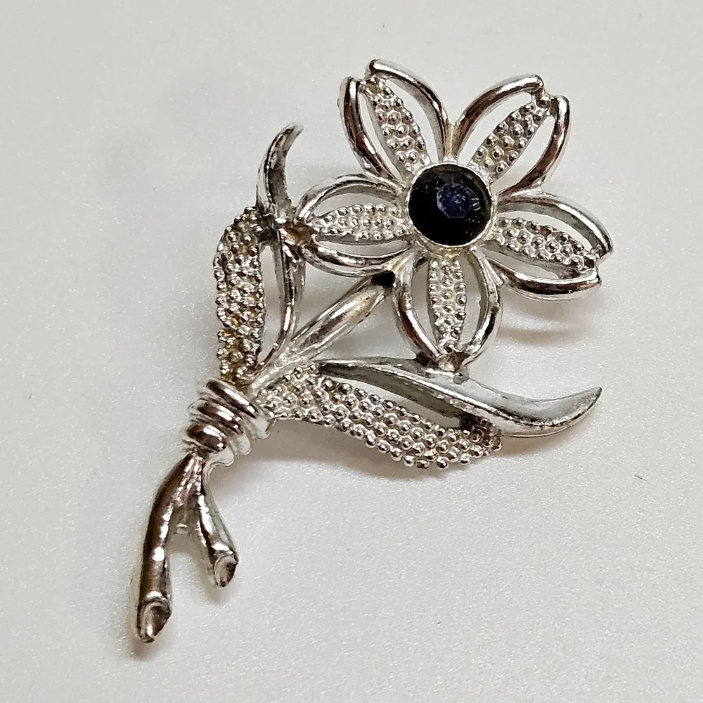 VINTAGE Sarah Coventry Cov Black Beauty Silver Tone Daisy Brooch Pin 1960s
